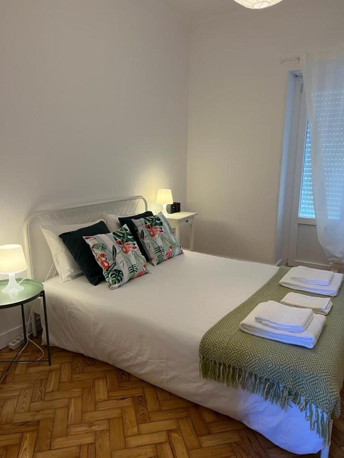 Alvalade II Airport Guest House ลิสบอน ภายนอก รูปภาพ