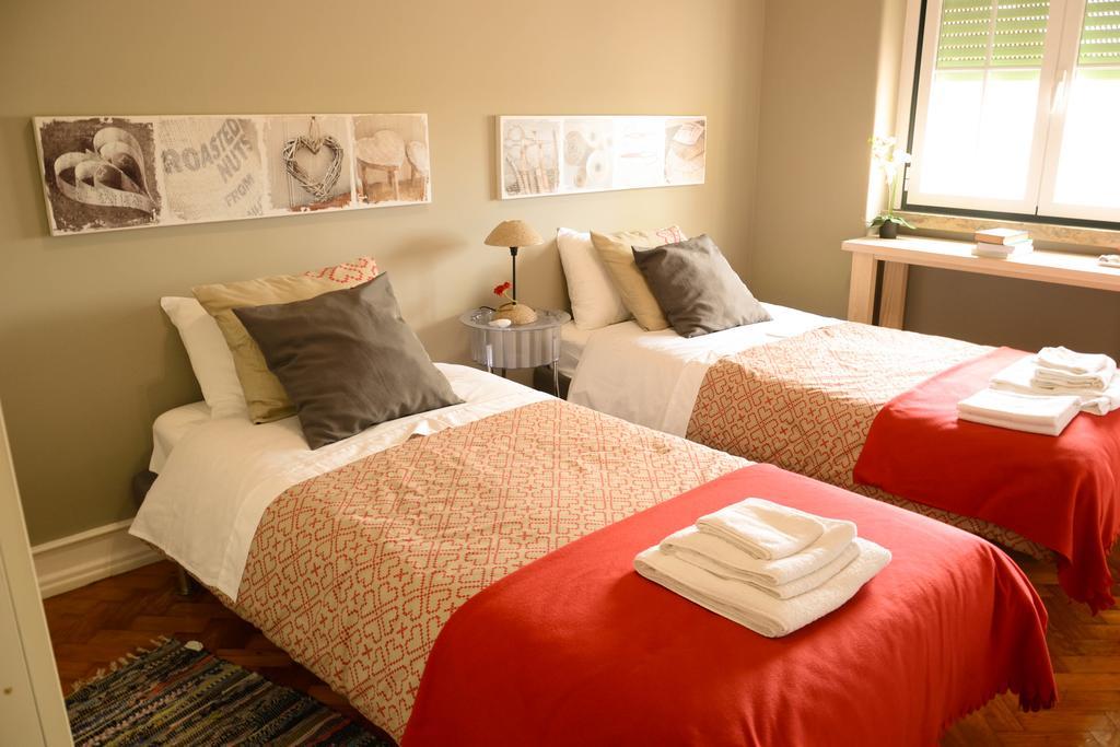 Alvalade II Airport Guest House ลิสบอน ห้อง รูปภาพ